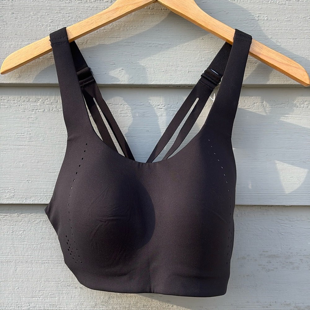 NWT Lululemon Air Support Sports Bra